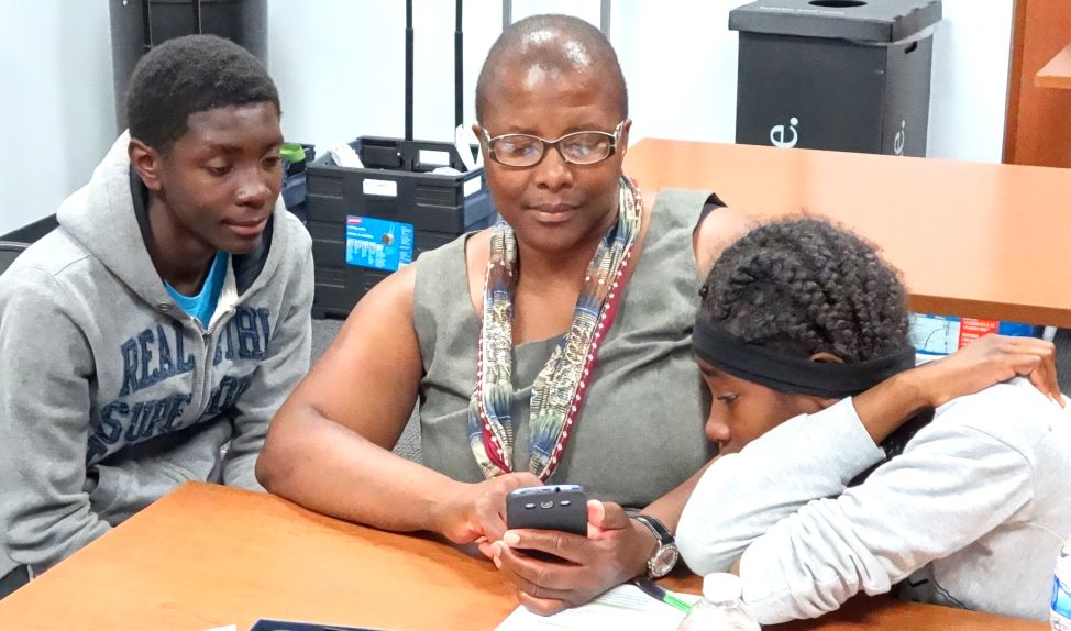 Smartphone App Developed by USC Health Communication Researchers Boosts Healthy Eating in Families